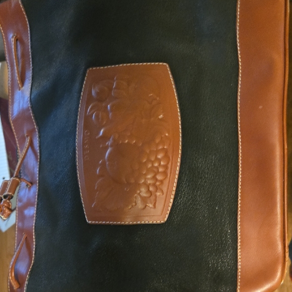 Desmo Handbags - Black and Brown Leather Tote Bag with Embossed Patch